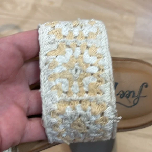 Free People Tan and Cream Crochet Sandals - Picture 4 of 5